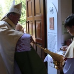 Popowo Kościelne. Poświęcenie cegły z Dzrwi Świętych bazyliki św. Piotra w Watykanie