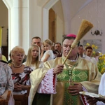 Popowo Kościelne. Poświęcenie cegły z Dzrwi Świętych bazyliki św. Piotra w Watykanie