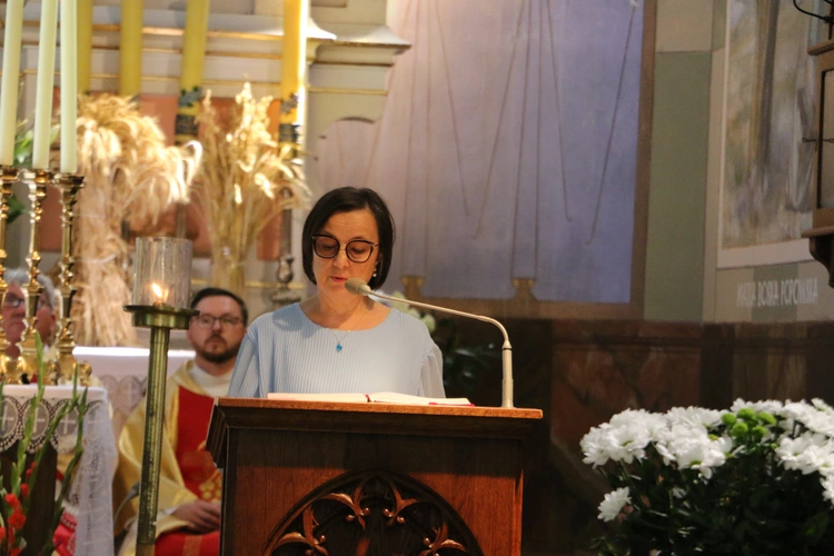 Popowo Kościelne. Poświęcenie cegły z Dzrwi Świętych bazyliki św. Piotra w Watykanie