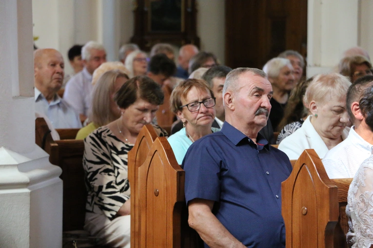 Popowo Kościelne. Poświęcenie cegły z Dzrwi Świętych bazyliki św. Piotra w Watykanie
