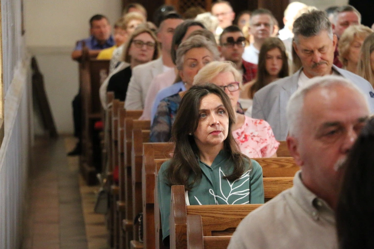 Popowo Kościelne. Poświęcenie cegły z Dzrwi Świętych bazyliki św. Piotra w Watykanie