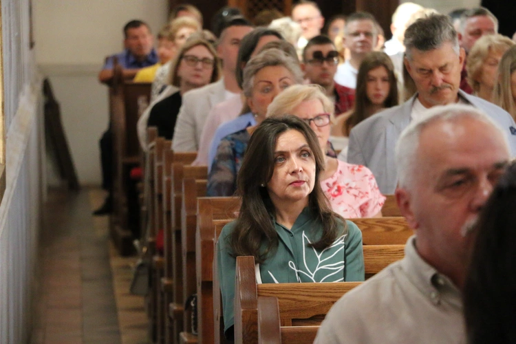 Popowo Kościelne. Poświęcenie cegły z Dzrwi Świętych bazyliki św. Piotra w Watykanie