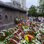 Przy Pomniku Ofiar Rzezi Woli