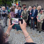 Przy Pomniku Ofiar Rzezi Woli