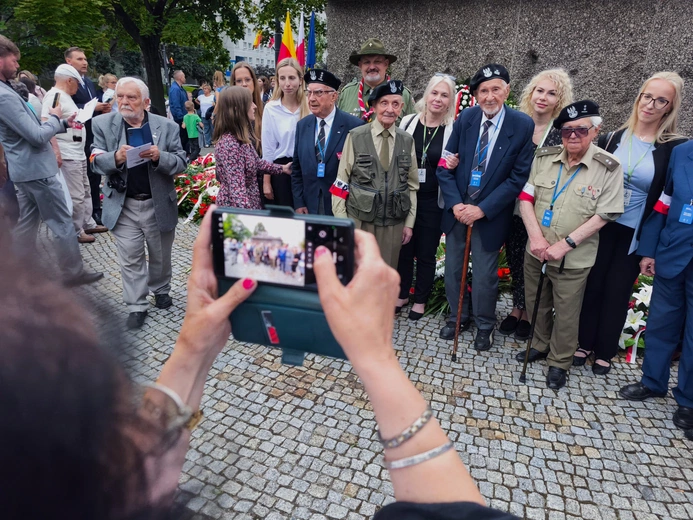 Przy Pomniku Ofiar Rzezi Woli