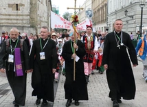 Kraków. Ruszyli ku Jasnej Górze