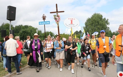 Radomscy pielgrzymi są już w drodze na Jasną Górę!