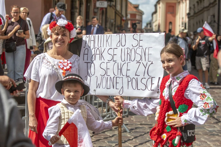 Tłumy na ulicach Starego Miasta witały nowego prezydenta