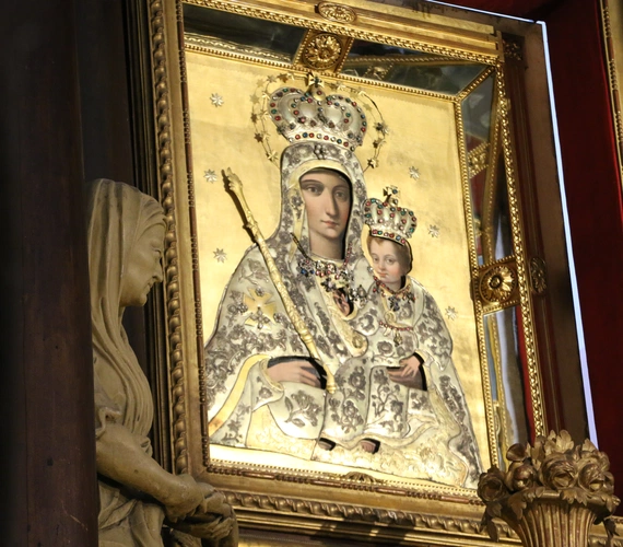 Szczawin Kościelny. Konsekracja ołtarza