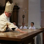 Szczawin Kościelny. Konsekracja ołtarza