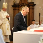 Szczawin Kościelny. Konsekracja ołtarza