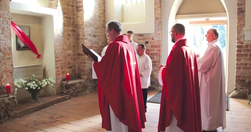 W 2019 r. w kruchcie wmurowano kamień z grobu św. Jakuba Apostoła.