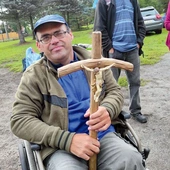 Pieszo, na wózkach, rowerach – niepełnosprawni też pielgrzymują!  