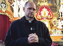 Ks. Łukasz Langenfeld. 