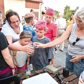 Podczas spotkania można było zobaczyć z bliska detektor, odchody i zmumifikowanego nietoperza.