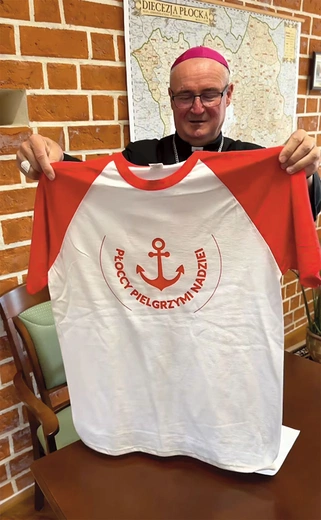 „Płoccy pielgrzymi nadziei” to hasło 44. PPDP na Jasną Górę, które każdy z pątników ma na swojej koszulce.