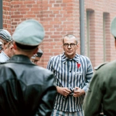 Nowa produkcja o świętym  to opowieść  o wolności  w świecie, który wolność chciał zupełnie odebrać. Obraz dobitnie pokazuje, że franciszkanin miał rację, mówiąc,  że „Tylko miłość jest twórcza.