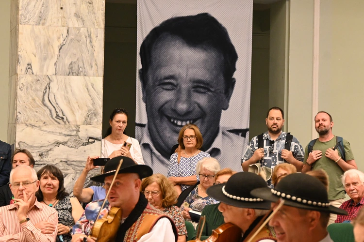 Tischner w centrum Warszawy