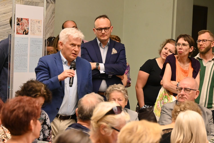 Tischner w centrum Warszawy