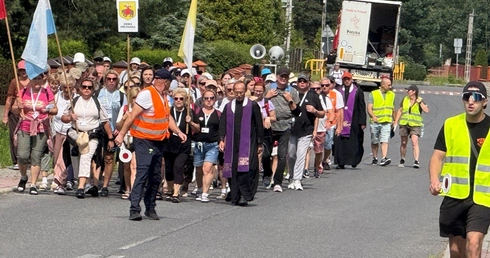 W grupie 15 pielgrzymują przede wszystkim mieszkańcy Ziemi Przysuskiej.