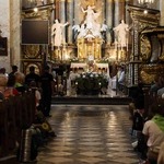 Pątnicy u bł. Wincentego Kadłubka