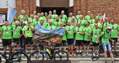 Na rowerach do Matki z dziękczynieniem za trzeźwość