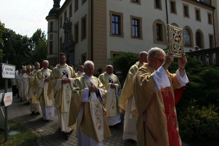 Metropolitalna uroczystość ku czci św. Jacka w Kamieniu Śląskim