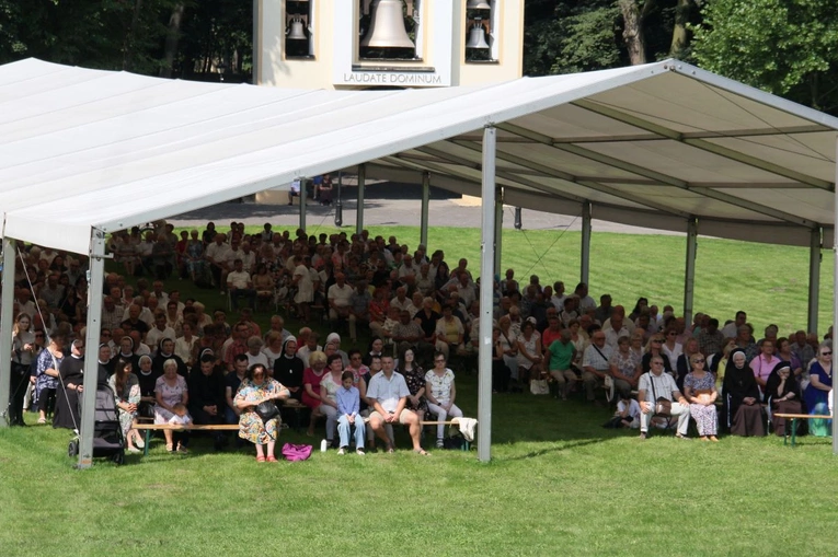 Metropolitalna uroczystość ku czci św. Jacka w Kamieniu Śląskim
