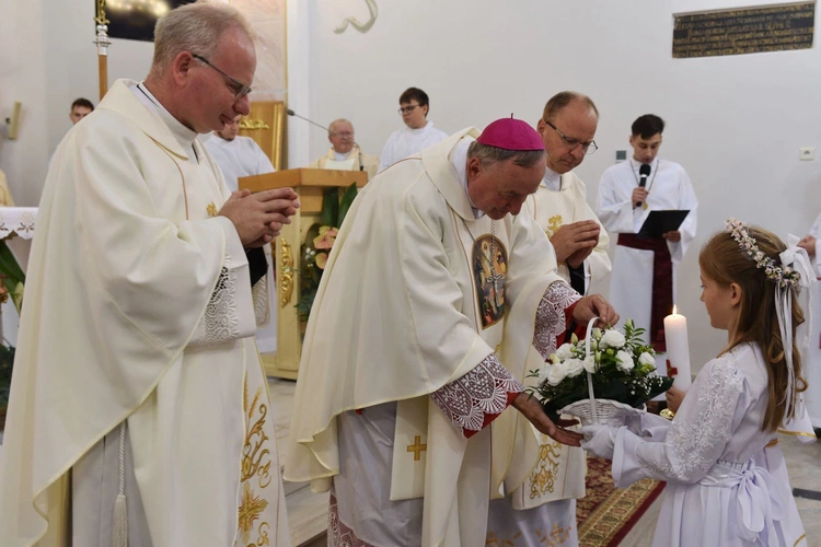 Radomyśl Wielki - poświęcenie ołtarza