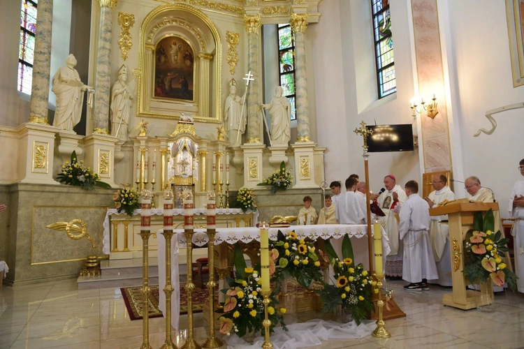 Radomyśl Wielki - poświęcenie ołtarza