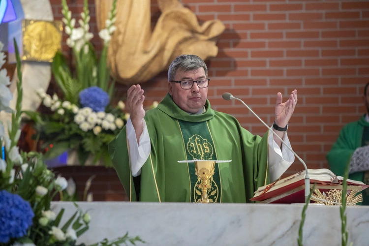 Michalicka parafia z nowym proboszczem