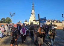 Pielgrzymka... nadal idzie! Wyszli z Jasnej Góry w stronę Krakowa
