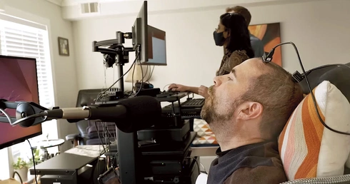 Jak RoboCop. Implanty mózgowe pozwalają przywrócić funkcje uszkodzonych organów