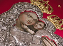 W dawnym spisie aż 67 miejsc uznano za ośrodki szczególnego kultu Matki Bożej w naszym regionie. Na zdjęciu: obraz czczony w Grudusku.