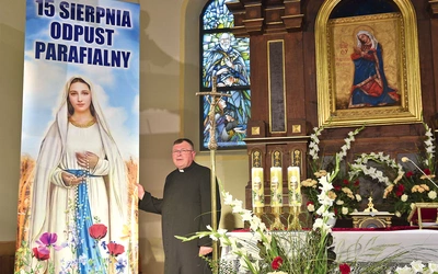 – Na renowację czekają jeszcze ołtarz główny, ambona i chrzcielnica – mówi ks. proboszcz Mirosław Tragarz.