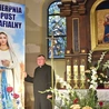 – Na renowację czekają jeszcze ołtarz główny, ambona i chrzcielnica – mówi ks. proboszcz Mirosław Tragarz.