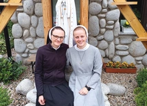 Śluby wieczyste złożyły siostra Milena Obrochta (z lewej) i siostra Aleksandra Gajaszek.