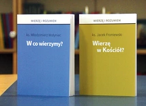 „Kieszonkowe” publikacje są praktyczne. Można je czytać poza domem.