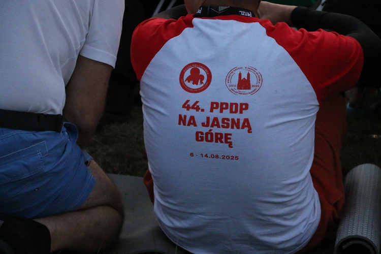 Pielgrzymka 2025. Apel Jasnogórski w Wierzchowisku