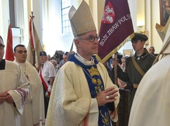 Bezpieczeństwa kraju nie mierzy się tylko ilością wojska, ale też morale społeczeństwa