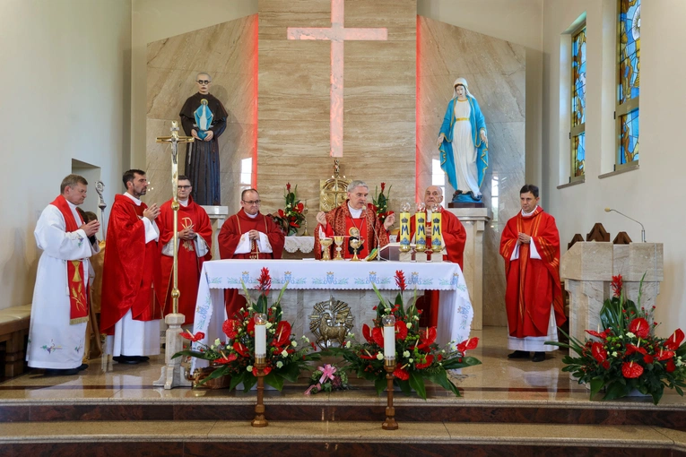 Rytwiany świętują 90 lat swojej parafii