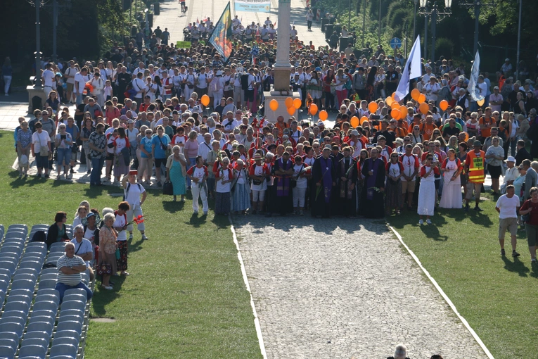 Pielgrzymka 2025. Wejście na Jasną Górę