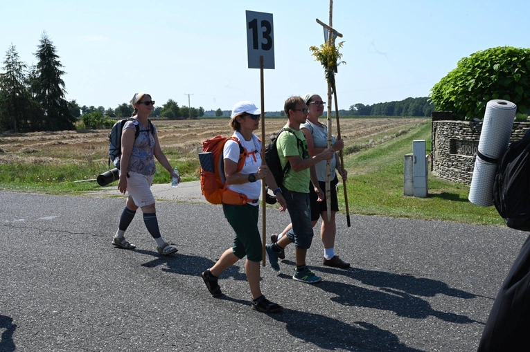 Postój obiadowy w Gwoździanach