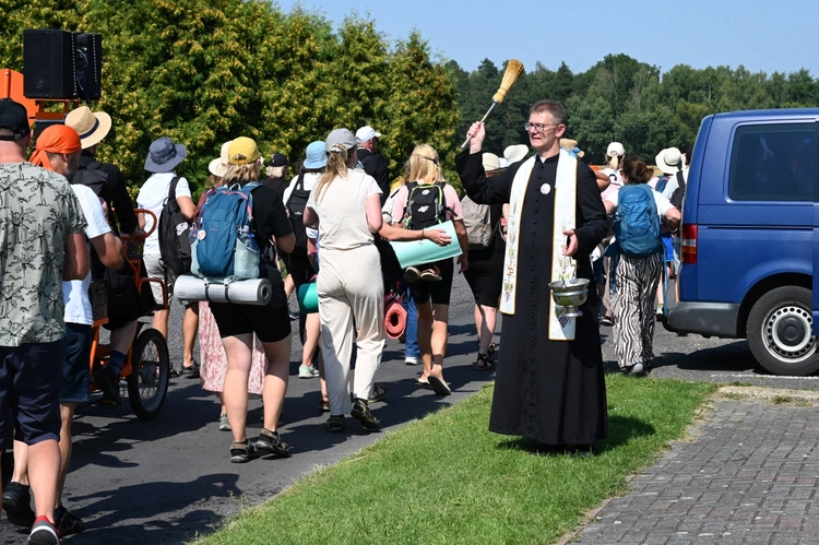 Postój obiadowy w Gwoździanach