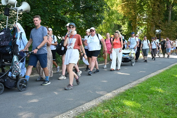 Postój obiadowy w Gwoździanach