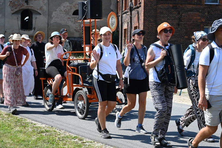 Postój obiadowy w Gwoździanach