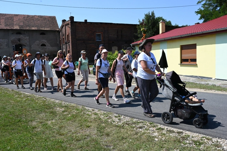 Postój obiadowy w Gwoździanach