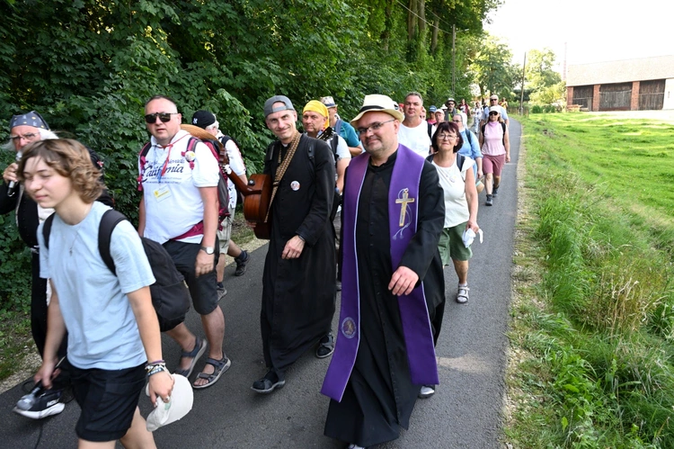 Postój obiadowy w Gwoździanach