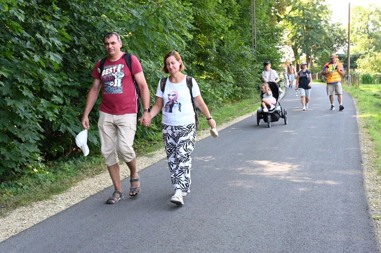 Postój obiadowy w Gwoździanach