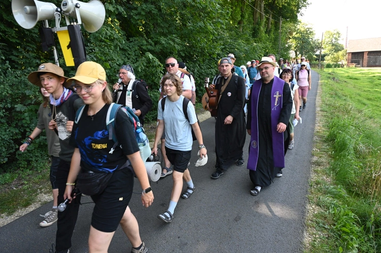 Postój obiadowy w Gwoździanach